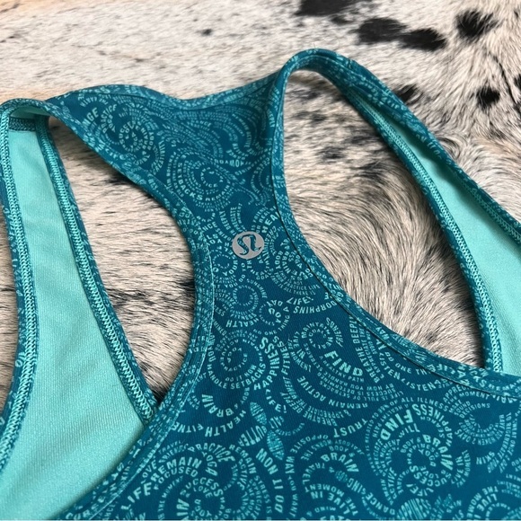 LULULEMON Cool‎ Racerback Foli Manifesto Bali Breeze Tofino Teal Size 4 Limited - Picture 10 of 10